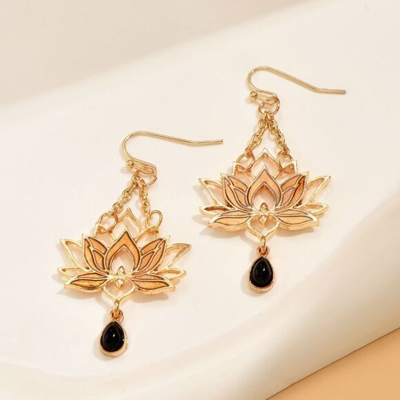 Free People Jewelry - lotus dangle earrings H27